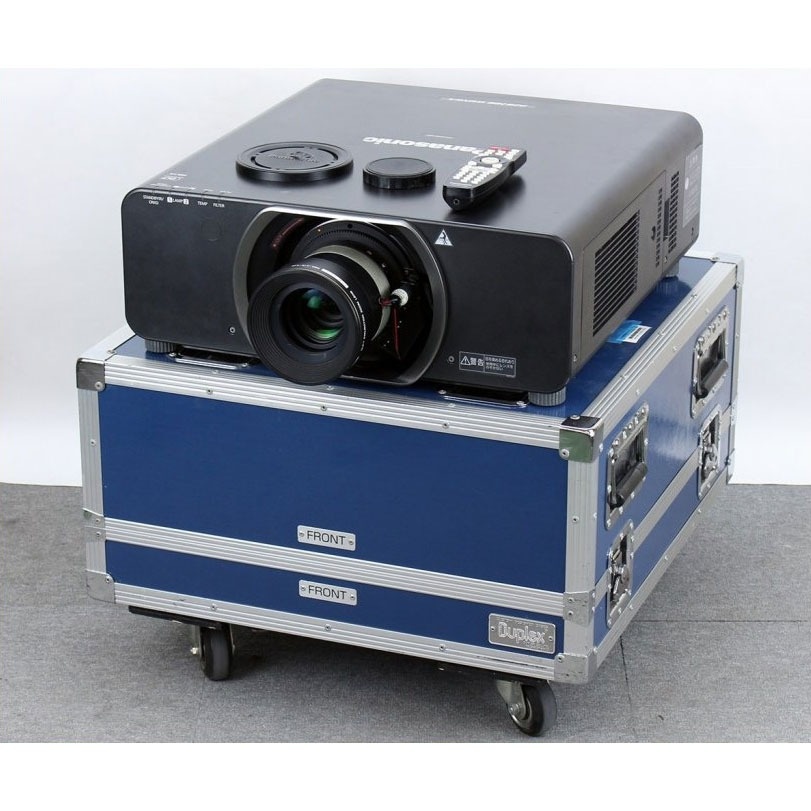 パナソニック プロジェクター PT-DZ8700買取実績