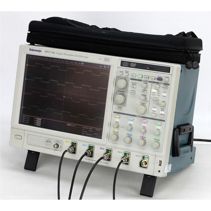 テクトロニクス オシロスコープ DPO7104