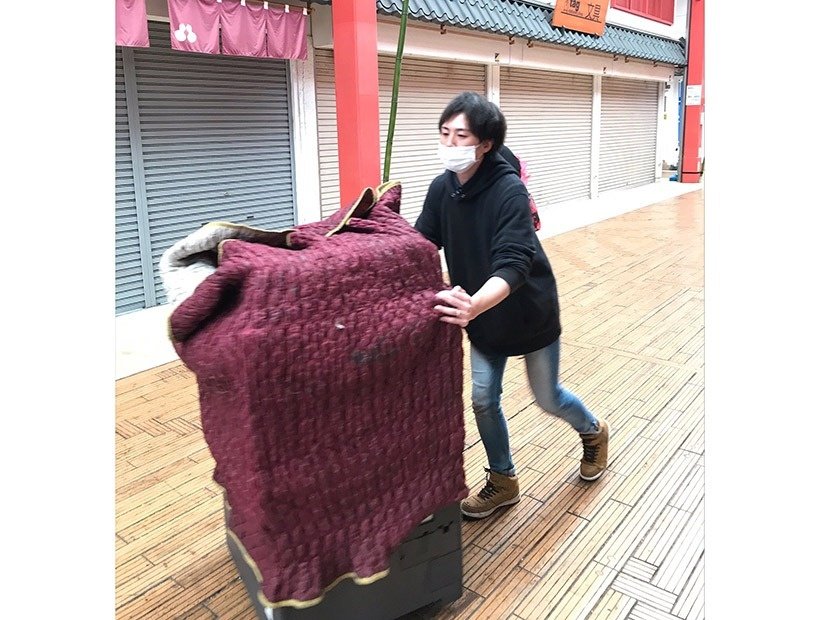 東京都台東区の商店街に構えたオフィスから複合機を回収