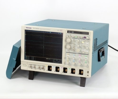 テクトロニクス デジタルシリアルアナライザ DSA70804B