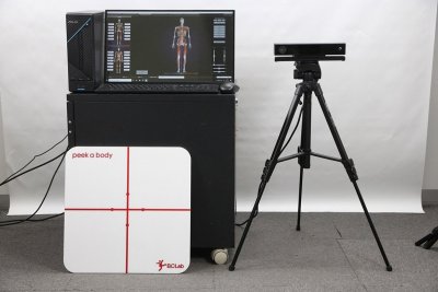 B.C Lab 姿勢分析アプリ peek a body