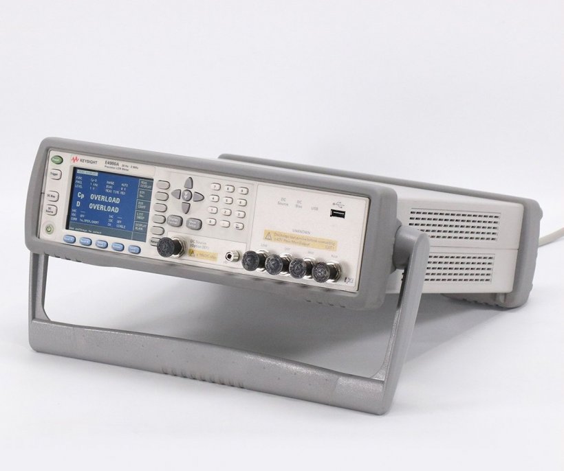 Keysight E4980A プレシジョンLCRメータ 20Hz～2MHz OP 200、1A7、710