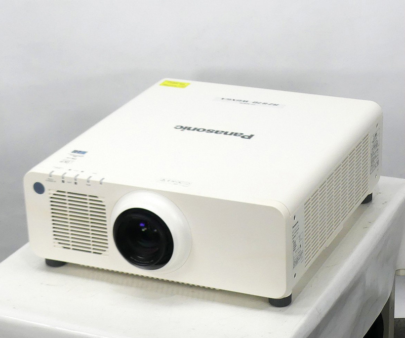Panasonic/パナソニック レーザー光源 プロジェクター PT-RZ870JW
